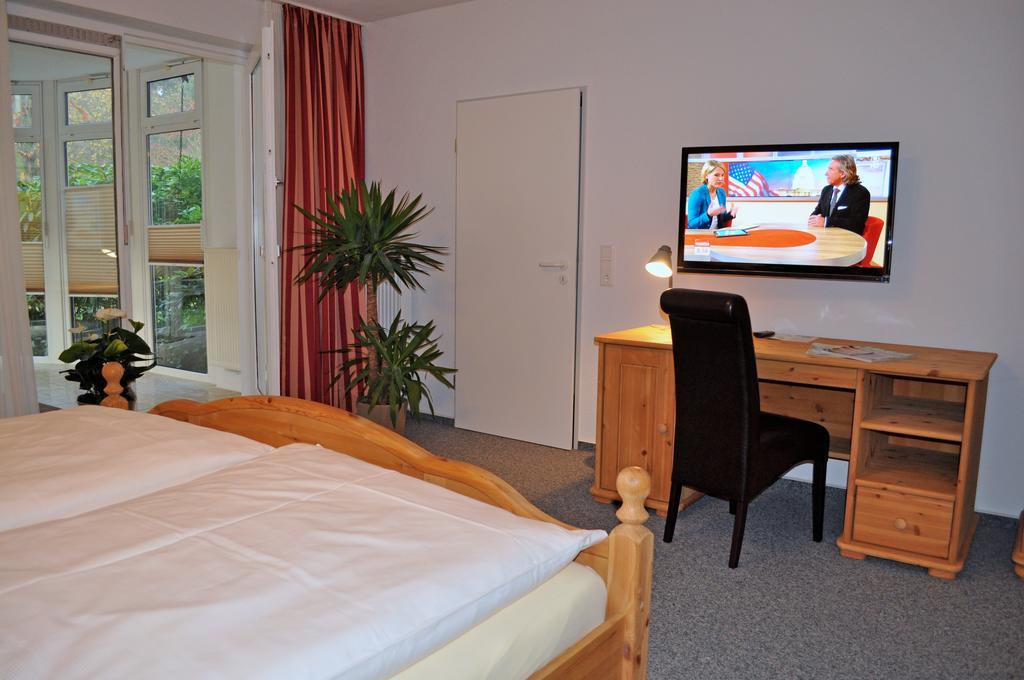 Hellmanns Hotel Bremers Bauerndiele Wiefelstede 部屋 写真