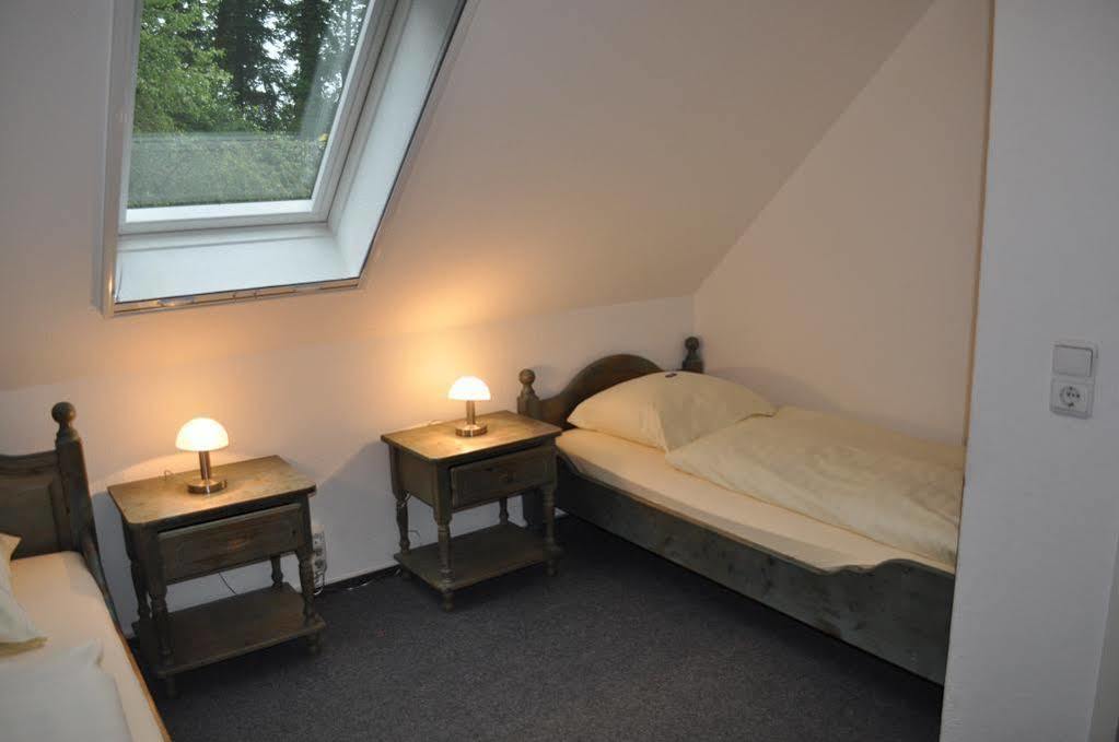 Hellmanns Hotel Bremers Bauerndiele Wiefelstede エクステリア 写真