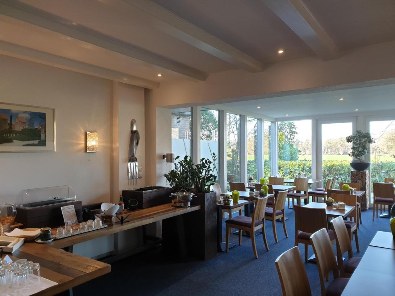 Hellmanns Hotel Bremers Bauerndiele Wiefelstede エクステリア 写真