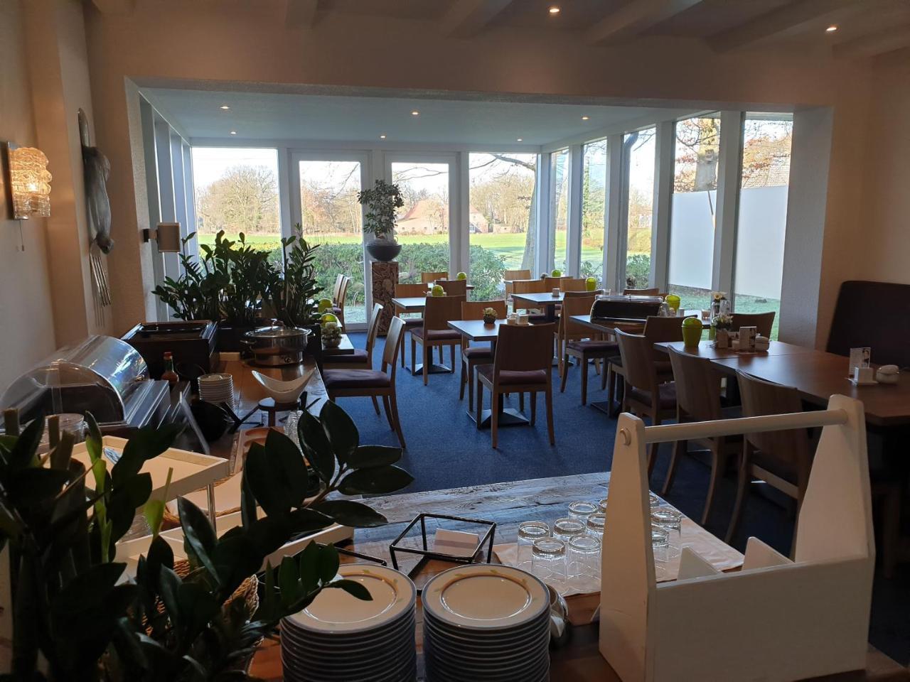 Hellmanns Hotel Bremers Bauerndiele Wiefelstede エクステリア 写真