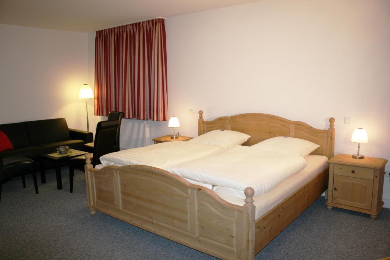 Hellmanns Hotel Bremers Bauerndiele Wiefelstede エクステリア 写真