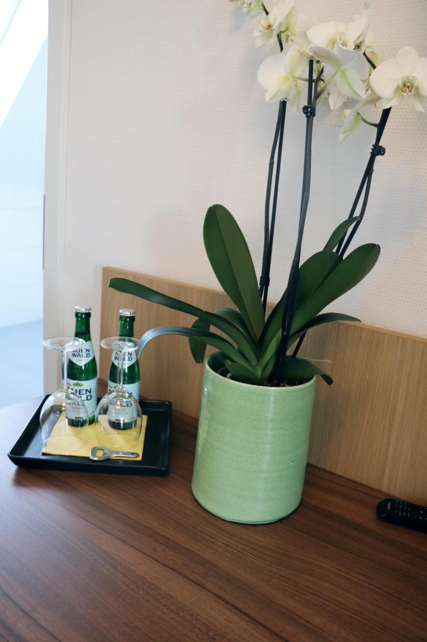 Hellmanns Hotel Bremers Bauerndiele Wiefelstede エクステリア 写真