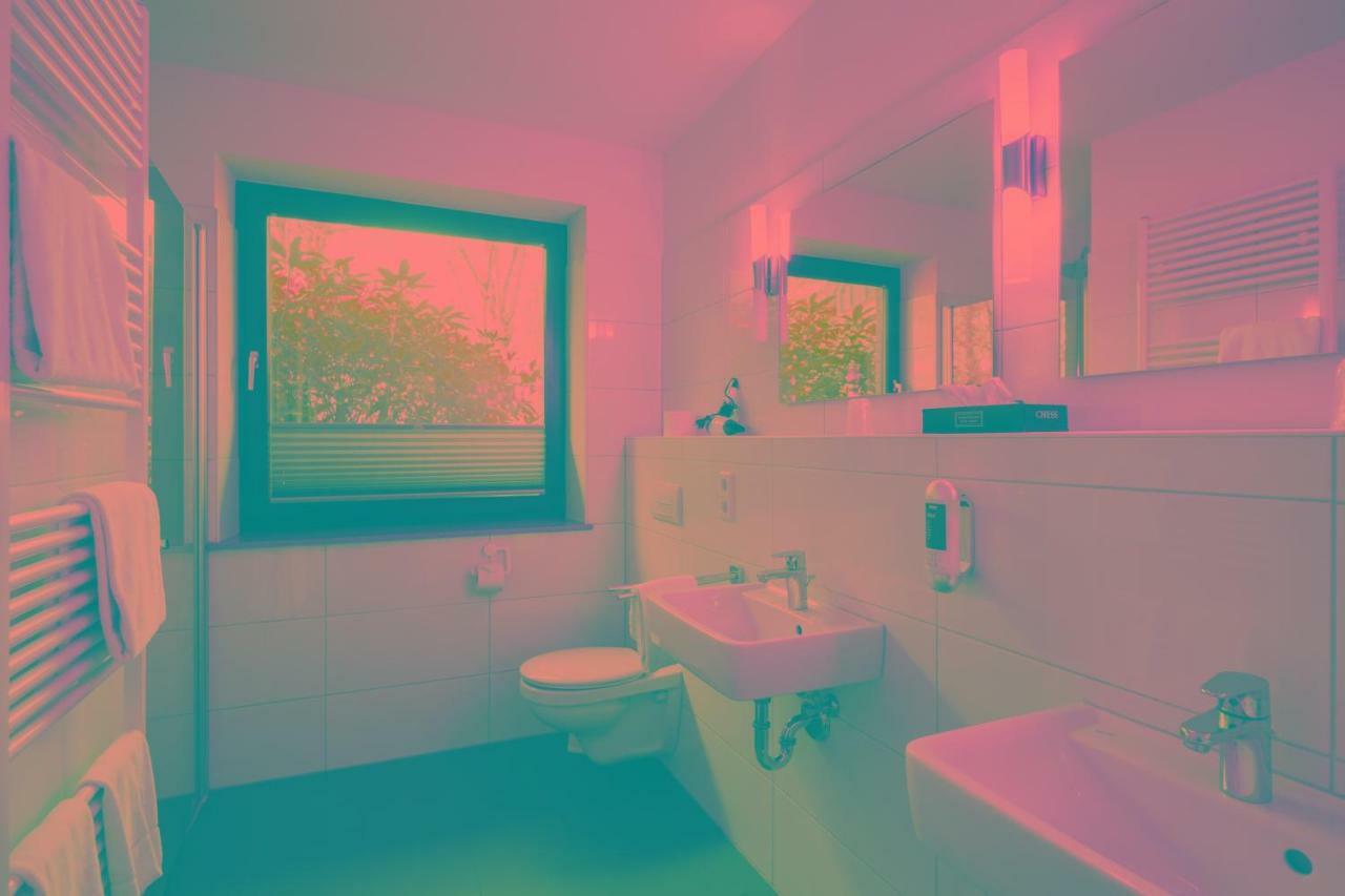 Hellmanns Hotel Bremers Bauerndiele Wiefelstede エクステリア 写真