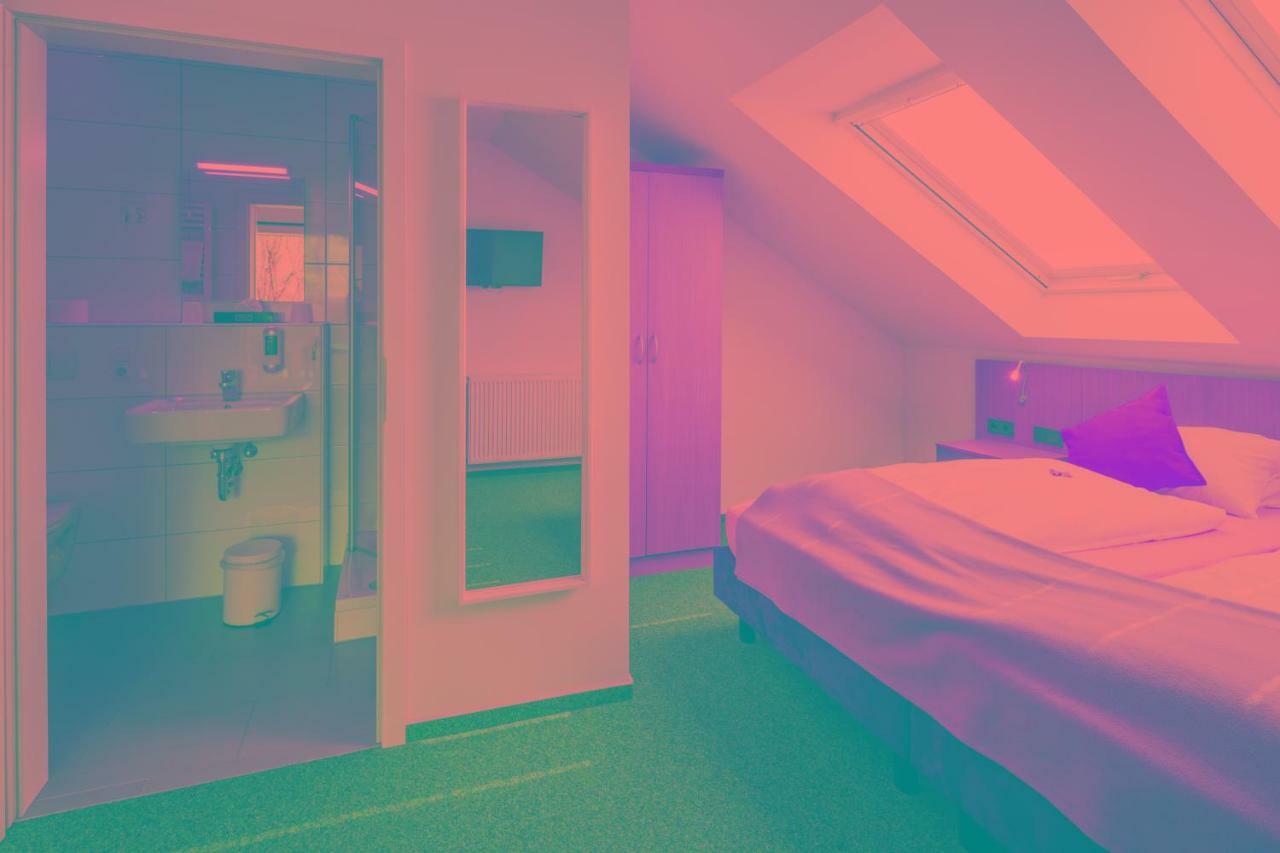 Hellmanns Hotel Bremers Bauerndiele Wiefelstede エクステリア 写真