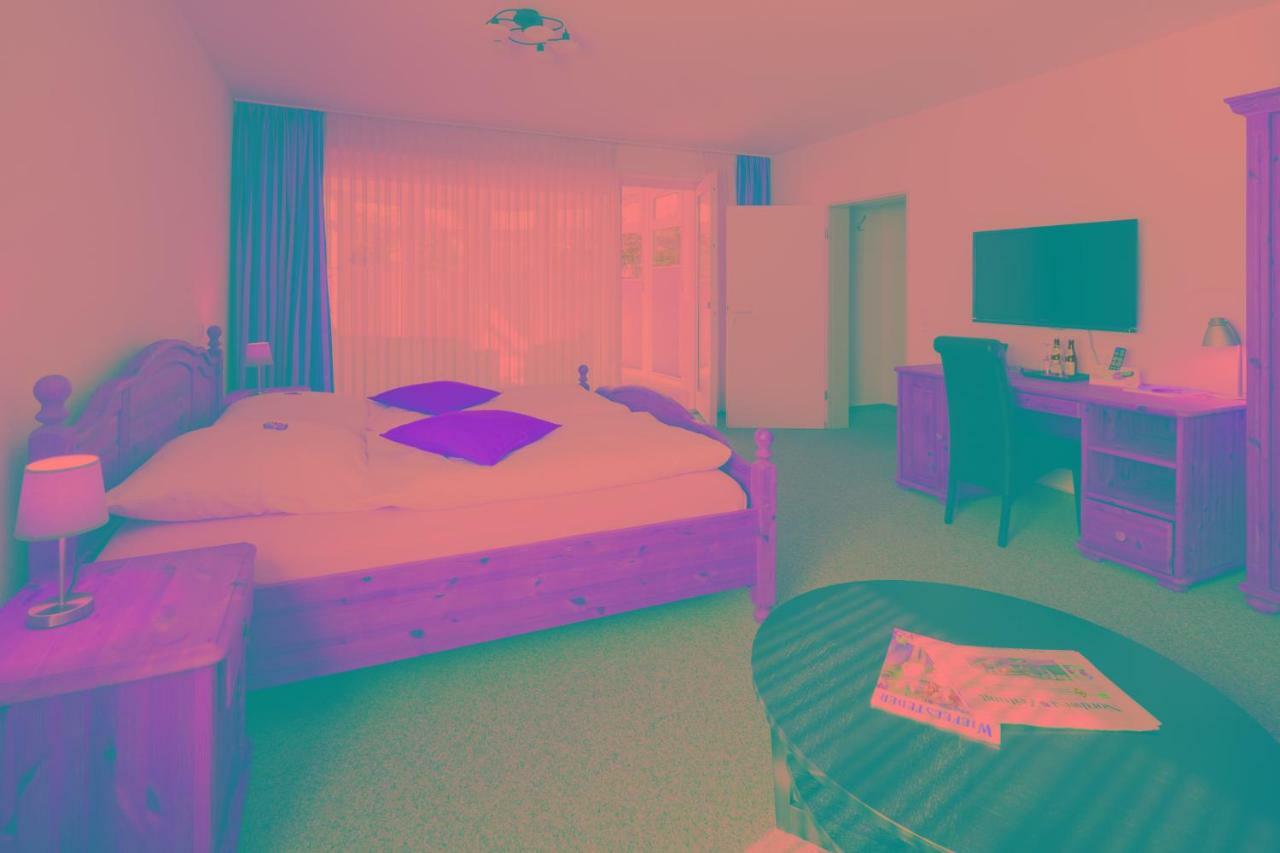 Hellmanns Hotel Bremers Bauerndiele Wiefelstede エクステリア 写真